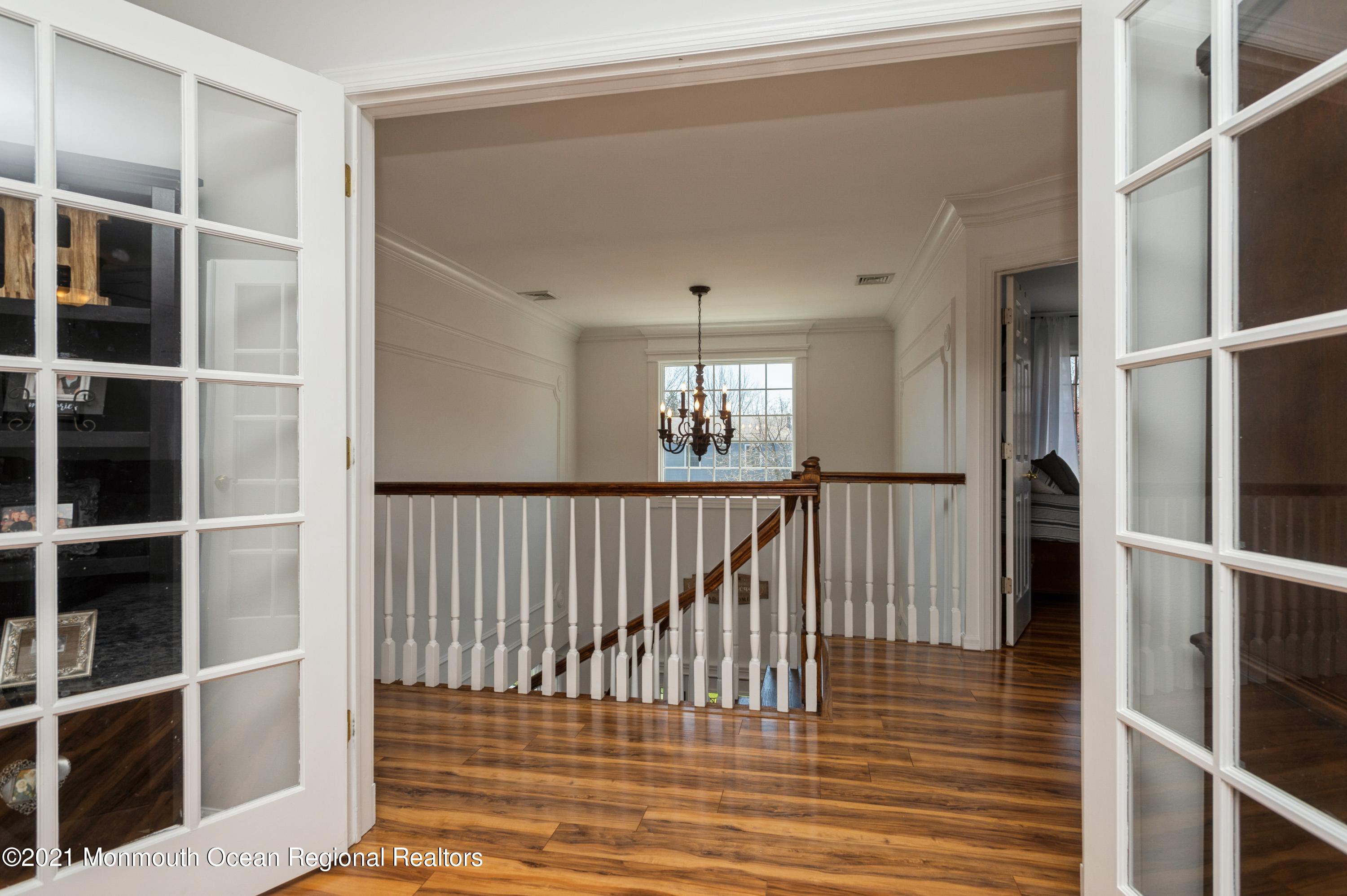 12 Rothbard Road Hazlet, NJ 07730 - Photo 25 of 35 19_12RothbardRd_6_Hallway_HiRes