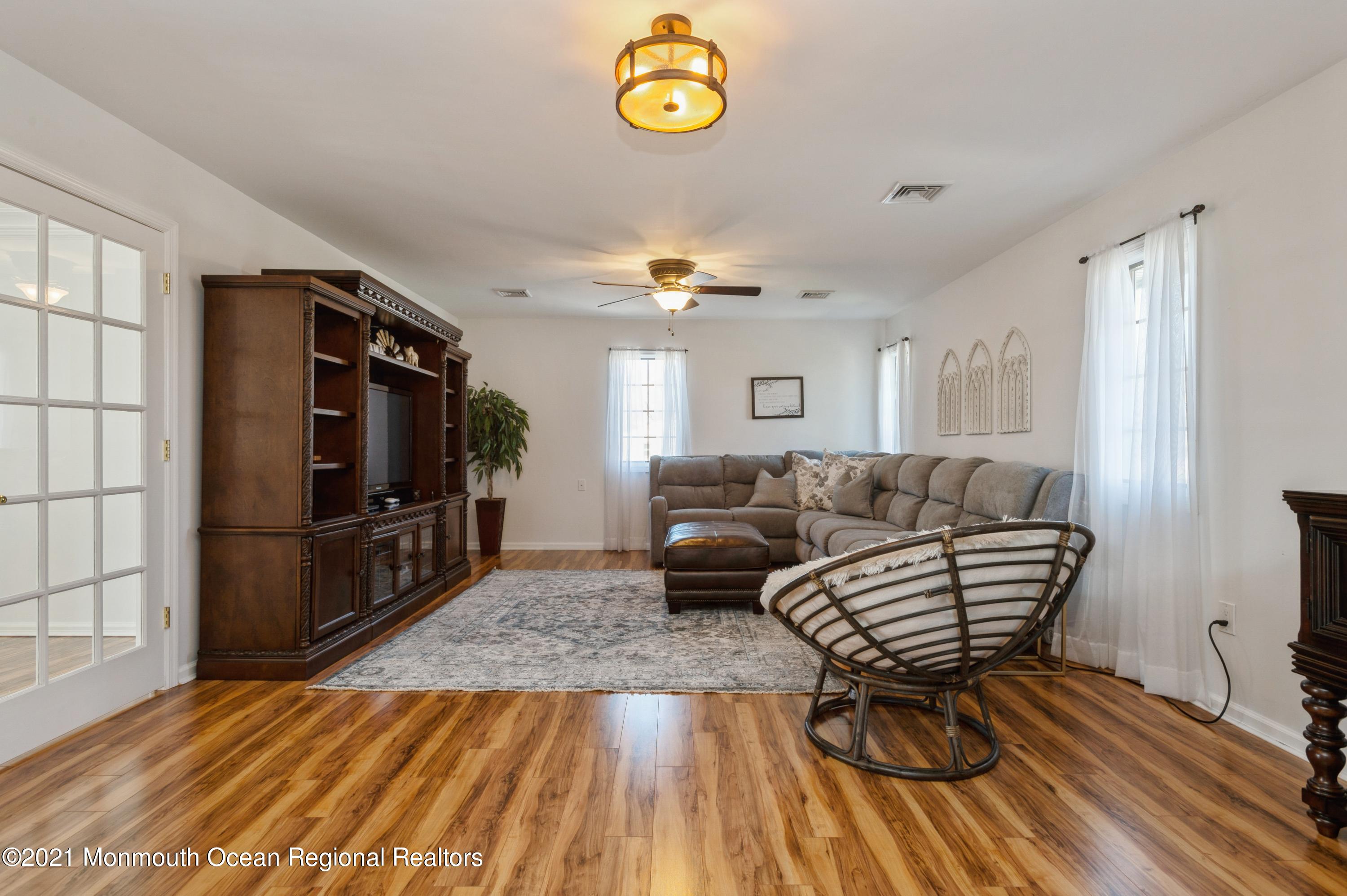 12 Rothbard Road Hazlet, NJ 07730 - Photo 26 of 35 15_12RothbardRd_3_FamilyRoom_HiRes