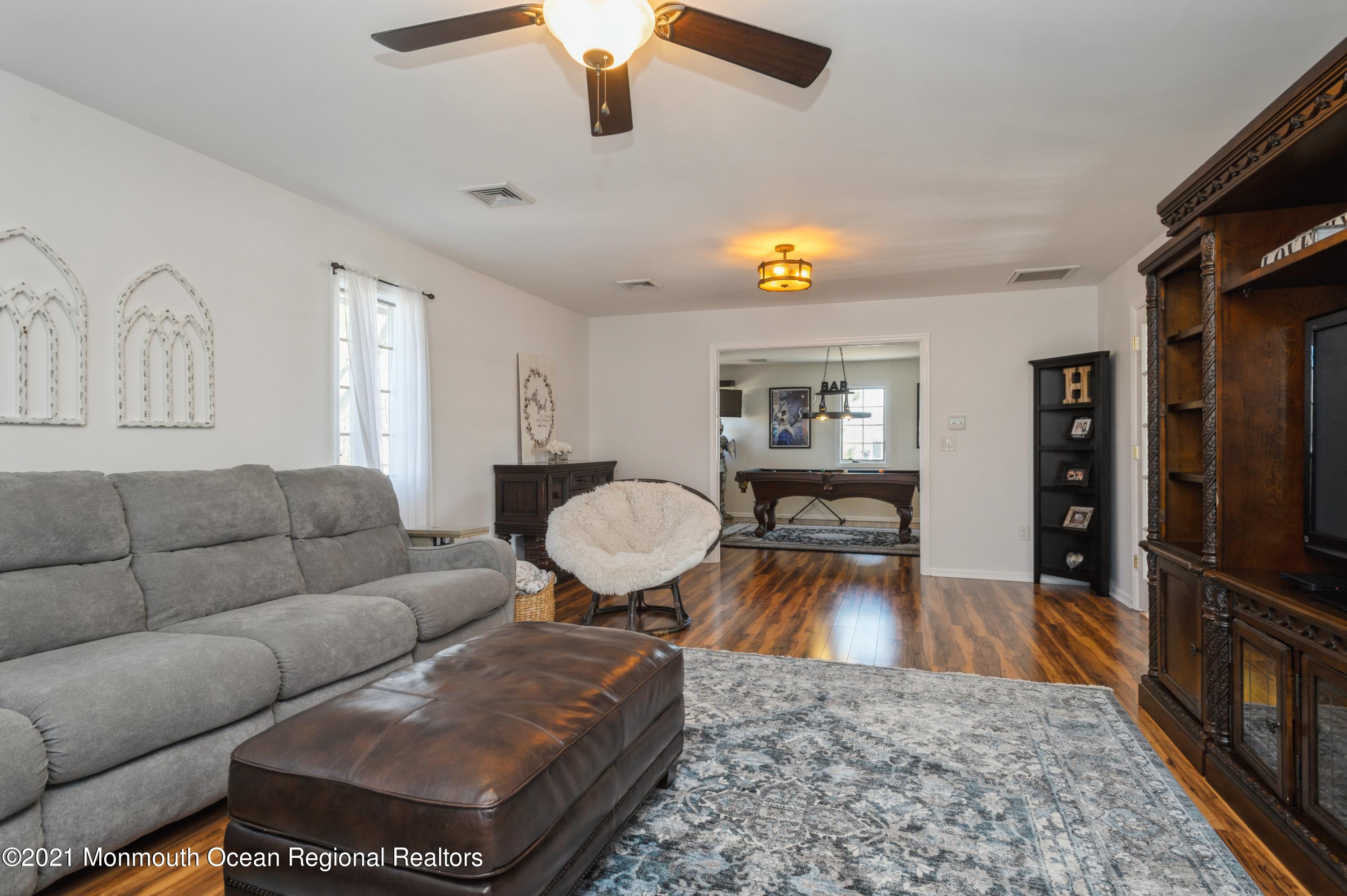 12 Rothbard Road Hazlet, NJ 07730 - Photo 27 of 35 16_12RothbardRd_3001_FamilyRoom_HiRes