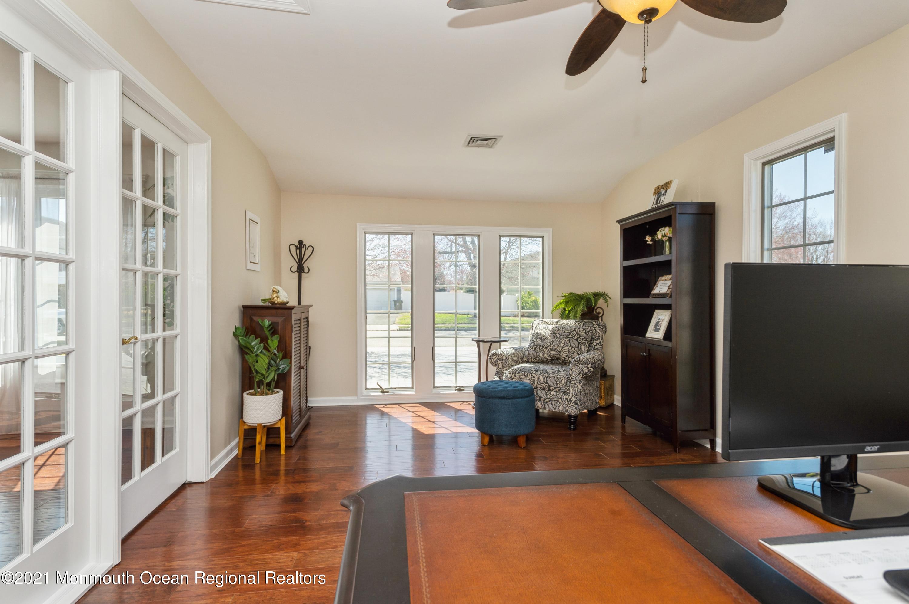 12 Rothbard Road Hazlet, NJ 07730 - Photo 5 of 35 18_12RothbardRd_54001_Office_HiRes