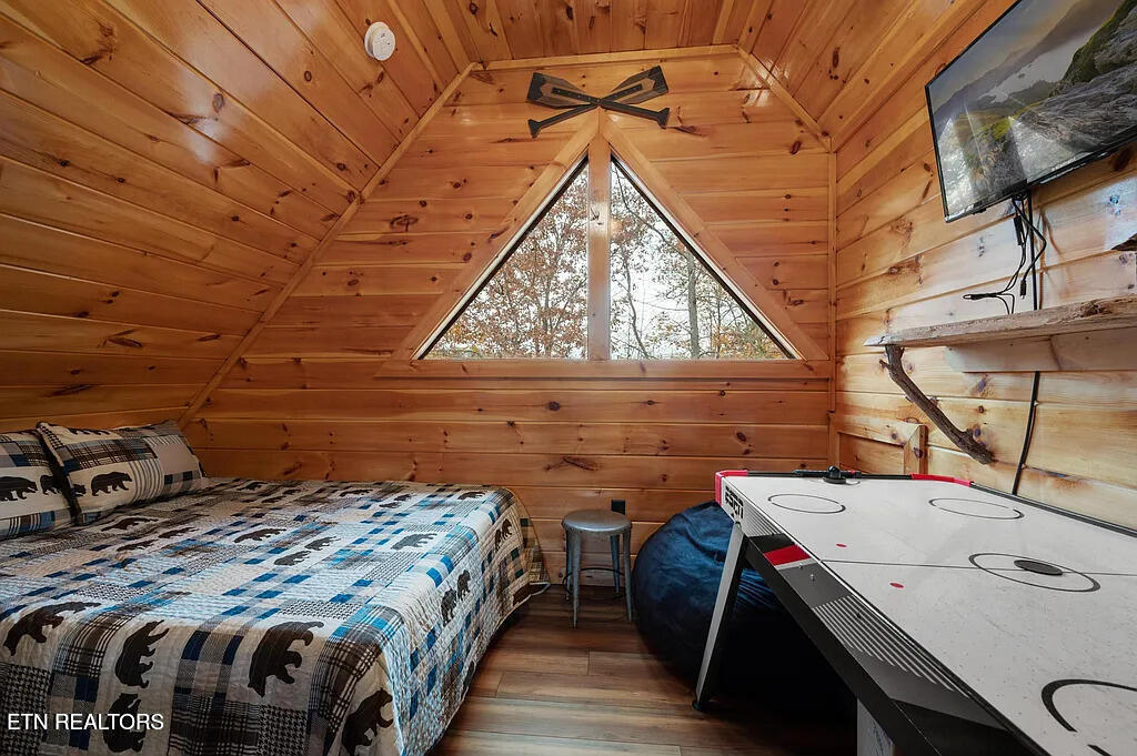 1930 Kinfolks Ridge Way Pigeon Forge, TN 37876 - Photo 16 of 24 Room 2