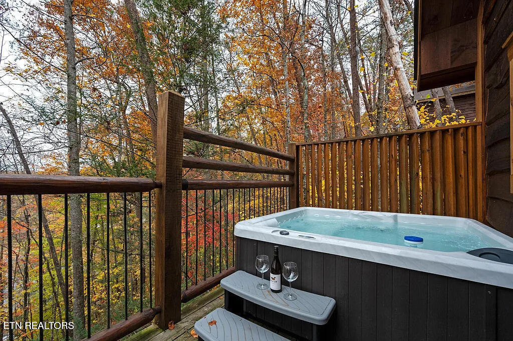 1930 Kinfolks Ridge Way Pigeon Forge, TN 37876 - Photo 20 of 24 Hot Tub