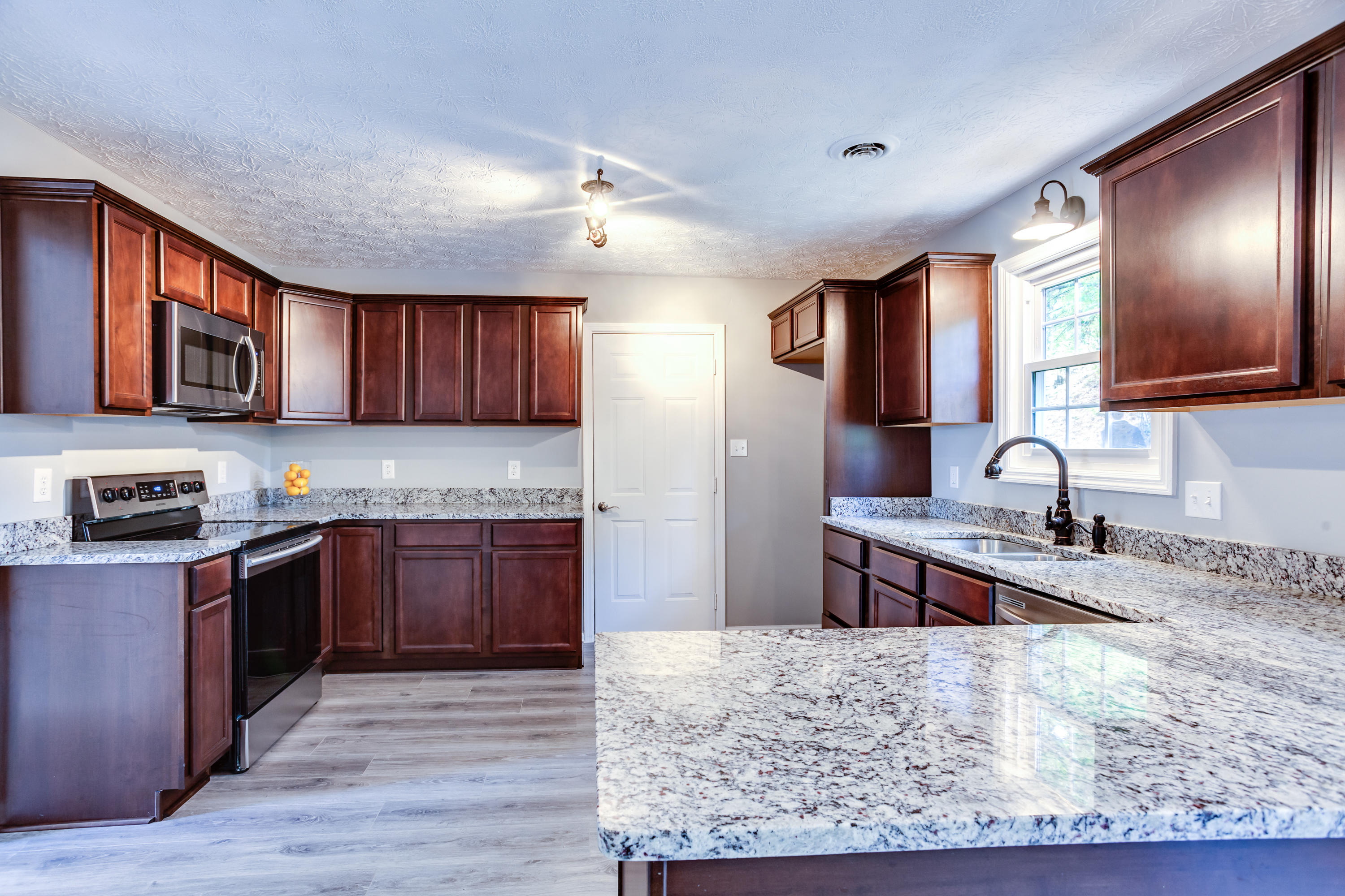 7615 Saddlegate Road Knoxville, TN 37920 - Photo 2 of 36 017191015-1-7615SaddlegateRdKnoxvilleTN-