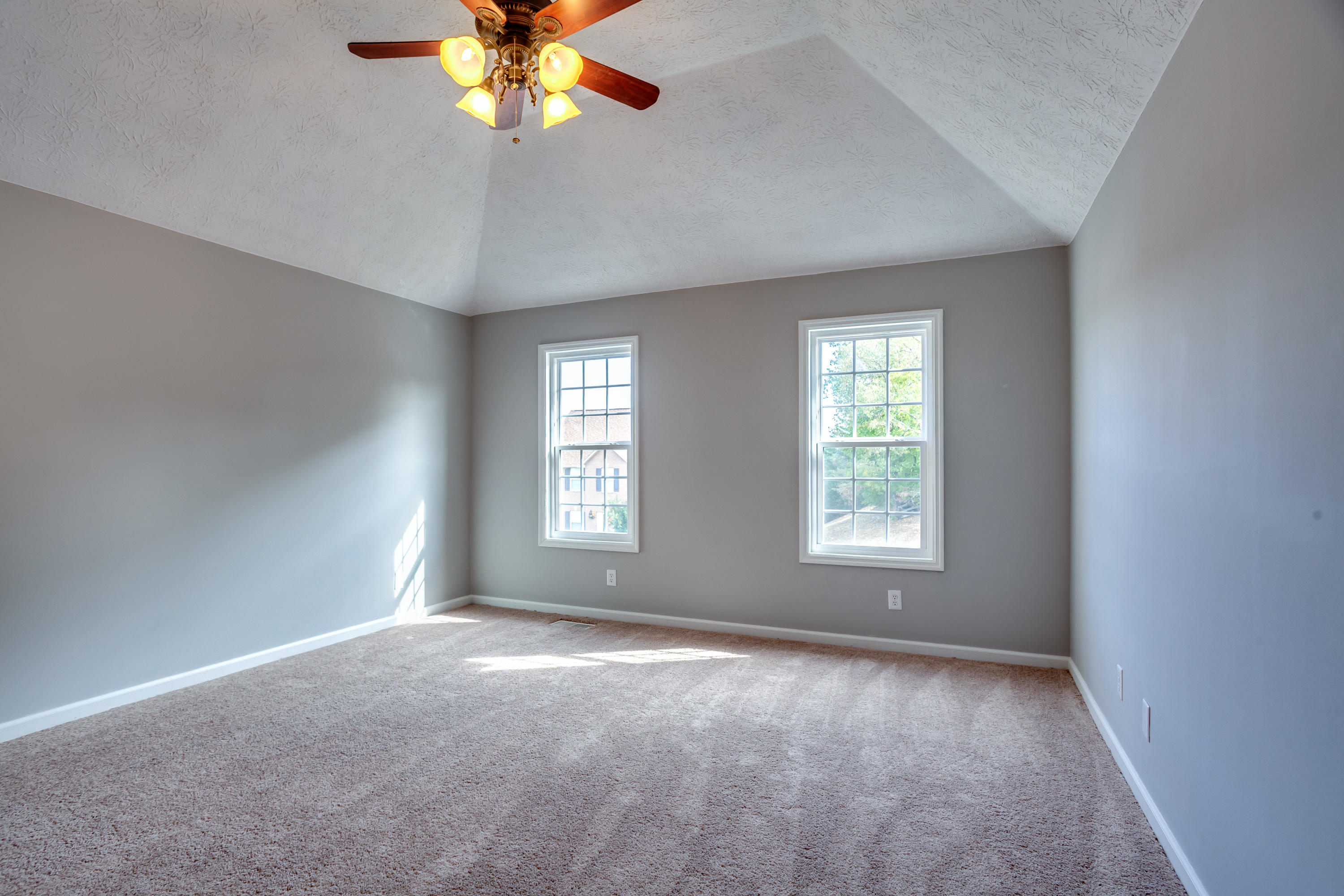 7615 Saddlegate Road Knoxville, TN 37920 - Photo 14 of 36 021191015-1-7615SaddlegateRdKnoxvilleTN-