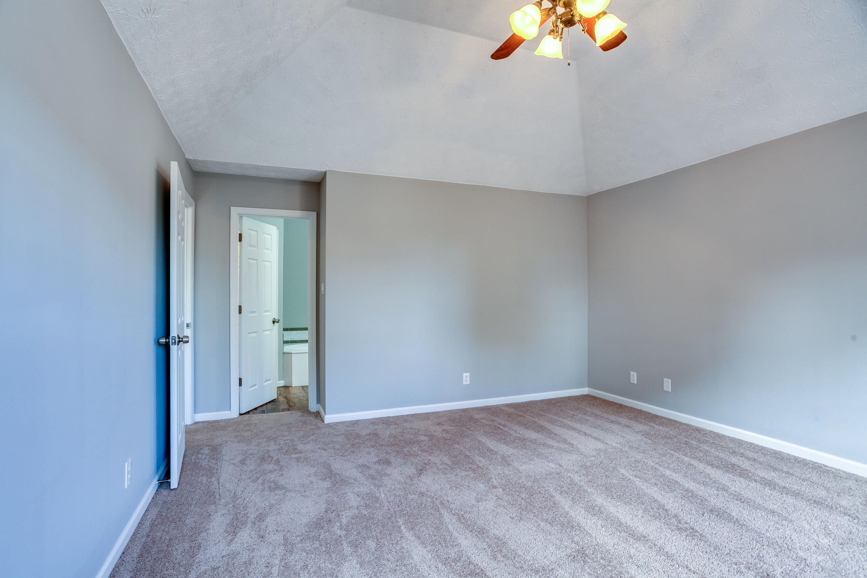7615 Saddlegate Road Knoxville, TN 37920 - Photo 15 of 36 022191015-1-7615SaddlegateRdKnoxvilleTN-