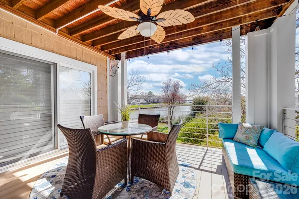 $675,000 | 18631 Harborside Drive, Cornelius, NC 28031