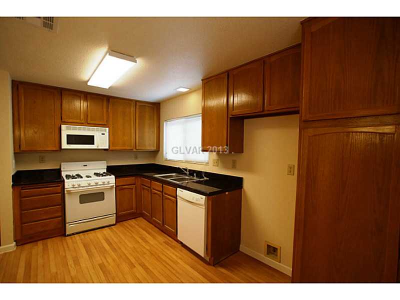 2331 Valleywood Road Henderson, NV 89014 - Photo 7 of 16 Kitchen.