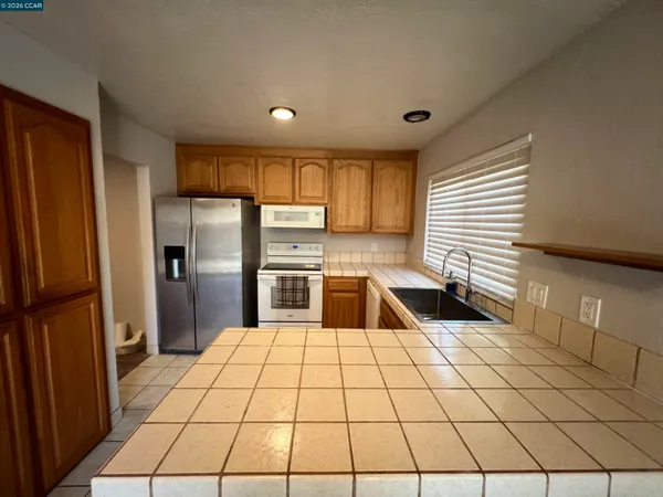 $3,300 | 1091 Alamo Court, Pittsburg, CA 94565
