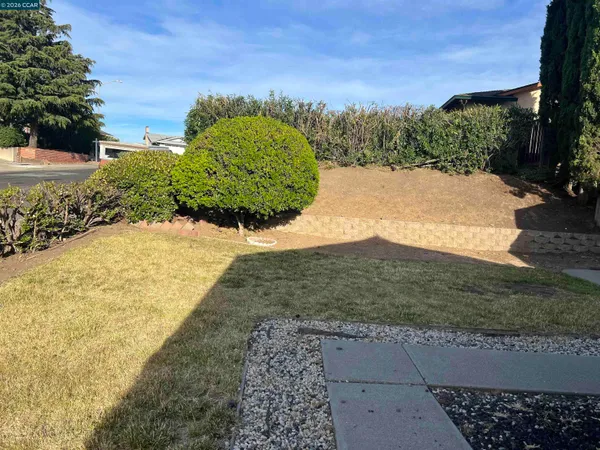 $3,300 | 1091 Alamo Court, Pittsburg, CA 94565