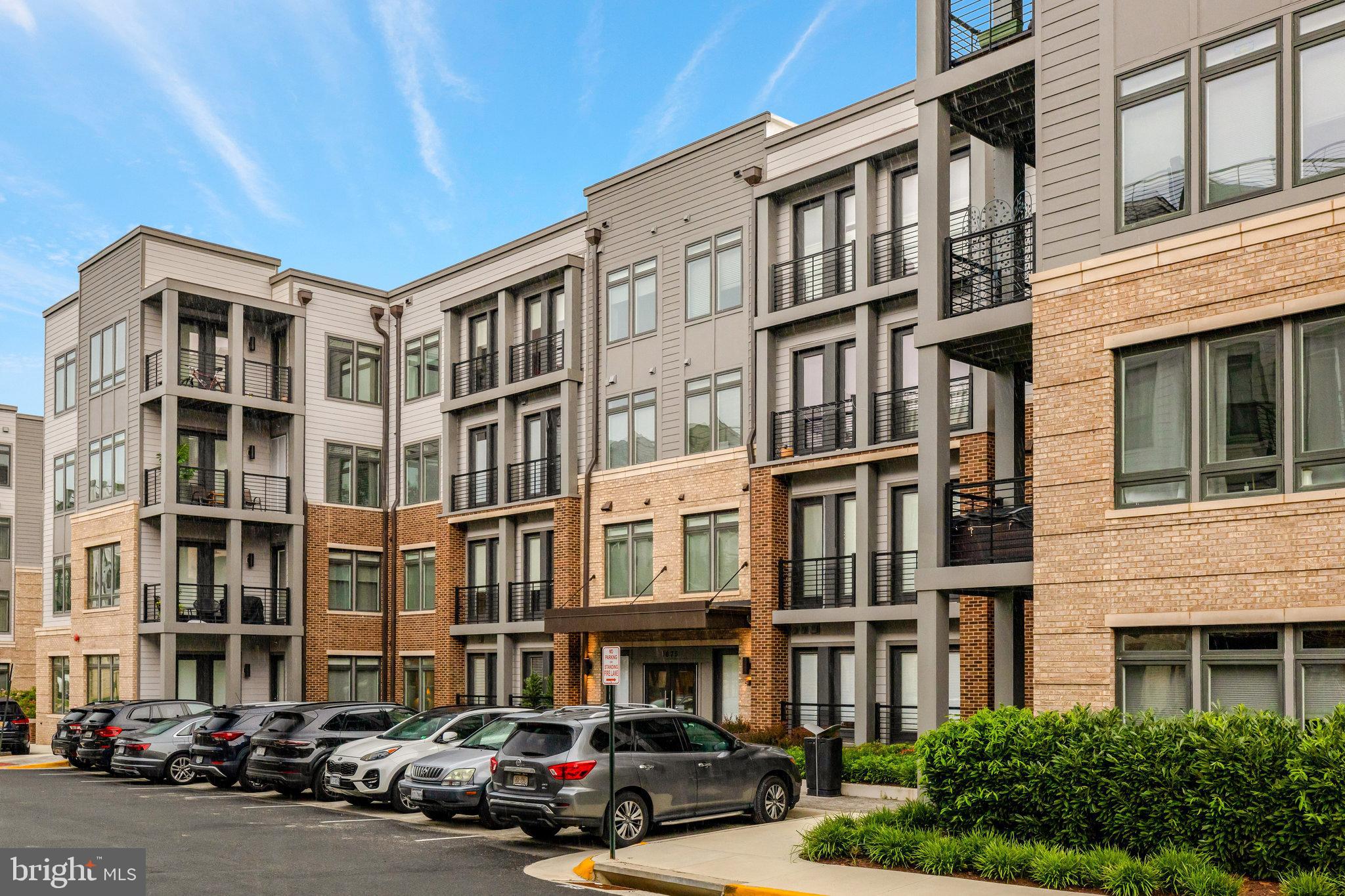 1675 Bandit Loop, Unit 103B Reston, VA 20190 - Photo 3 of 38