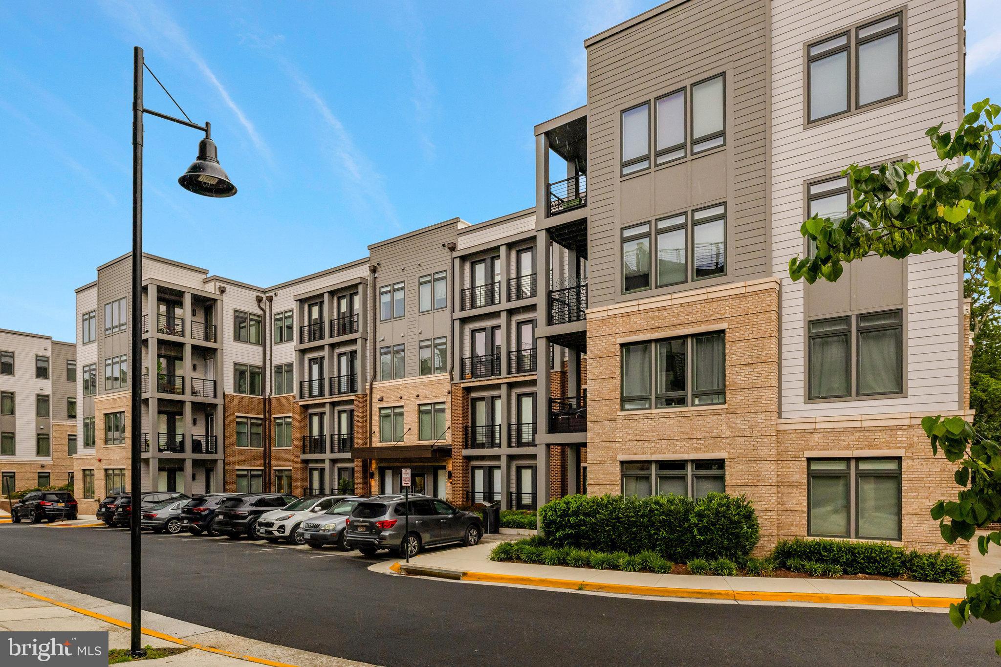 1675 Bandit Loop, Unit 103B Reston, VA 20190 - Photo 4 of 38