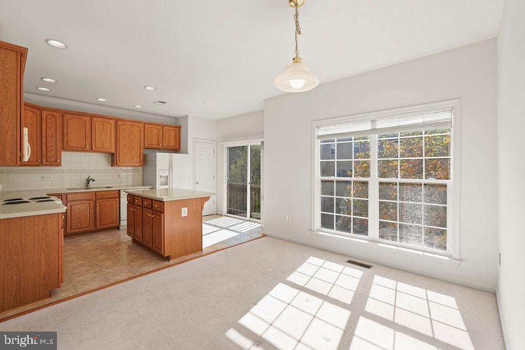 8256 Shannons Landing Way Lorton, VA 22079 - Photo 11 of 46 Family room