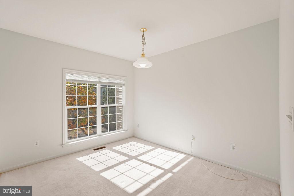 8256 Shannons Landing Way Lorton, VA 22079 - Photo 12 of 46 Family room