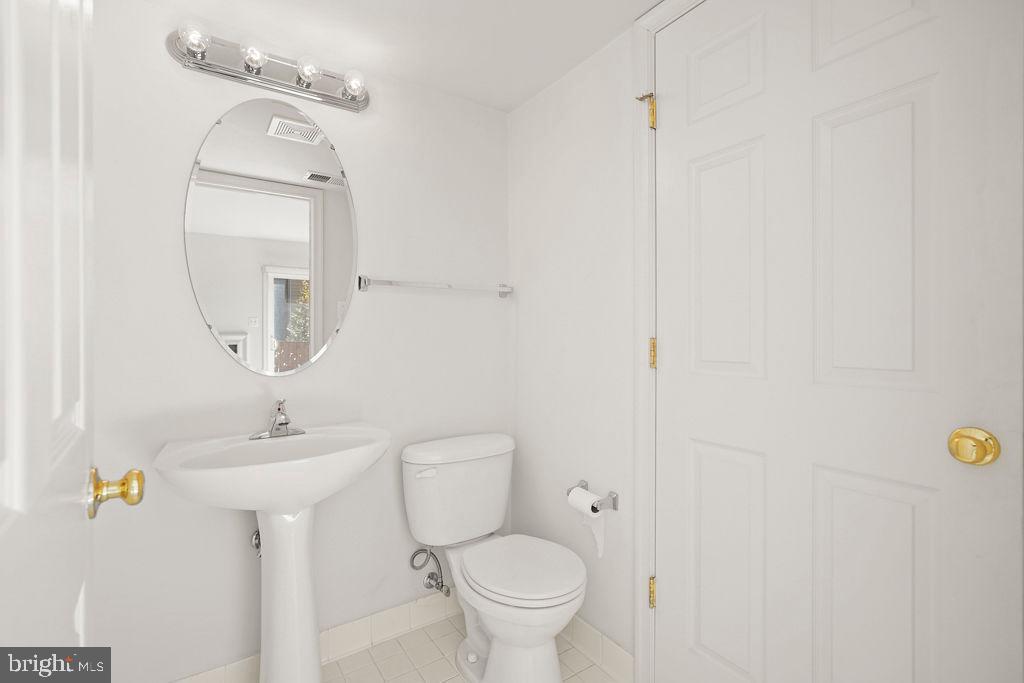 8256 Shannons Landing Way Lorton, VA 22079 - Photo 19 of 46 Main level Powder room
