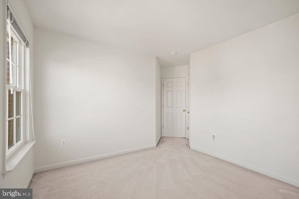 8256 Shannons Landing Way Lorton, VA 22079 - Photo 31 of 46