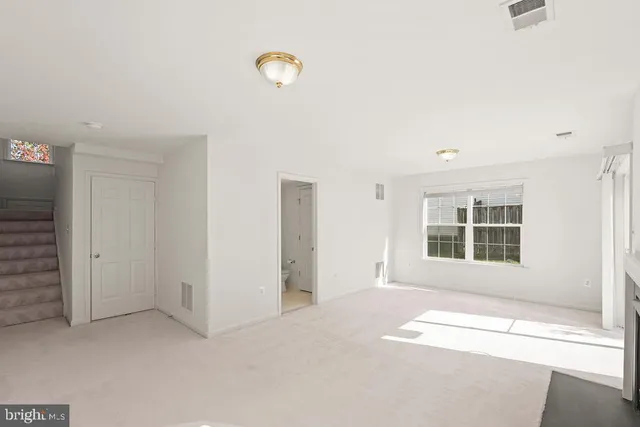 $665,000 | 8256 Shannons Landing Way, Lorton, VA 22079