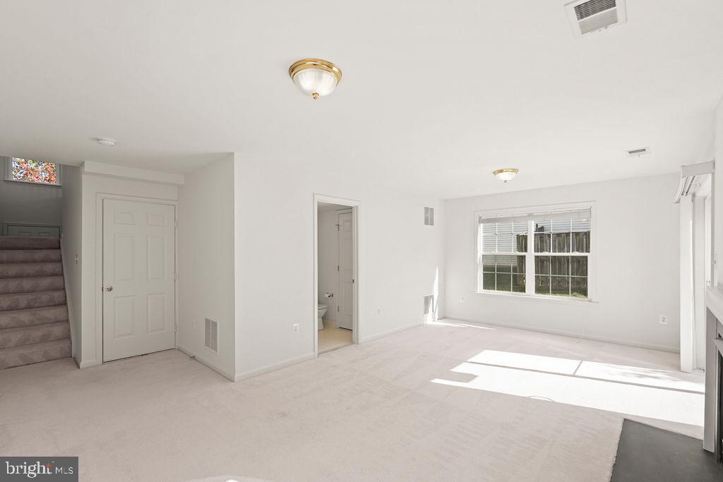 8256 Shannons Landing Way Lorton, VA 22079 - Photo 37 of 46