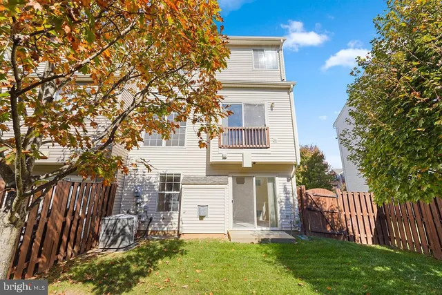 $665,000 | 8256 Shannons Landing Way, Lorton, VA 22079