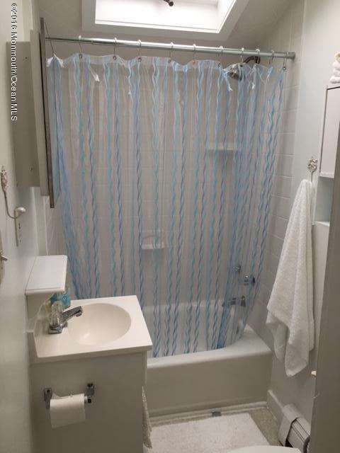 1619 West Maplewood Road Wall, NJ 07719 - Photo 18 of 25 2nd fl. bath