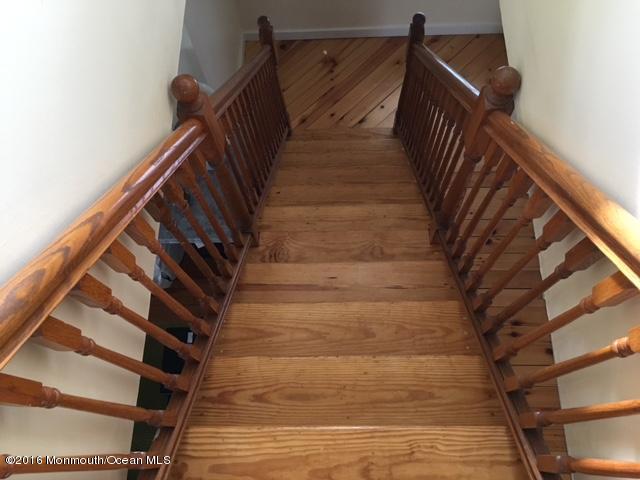 1619 West Maplewood Road Wall, NJ 07719 - Photo 20 of 25 stairway