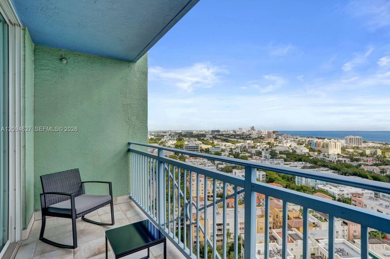 90 Alton Road, Unit 2407 Miami Beach, FL 33139 - Photo 9 of 78 Gallery Image 9