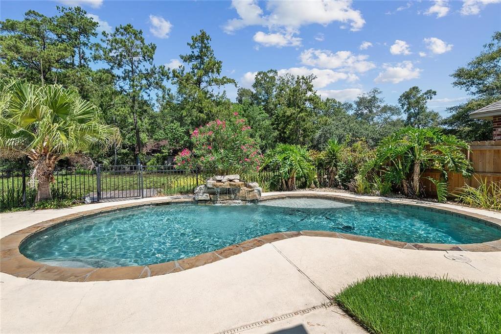 366 Autumn Lakes Road Slidell, LA 70461 - Photo 4 of 16 Gallery Image 4