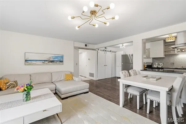 $167,900 | 1217 Mangrove Lane, Unit 5, St. Louis, MO 63125