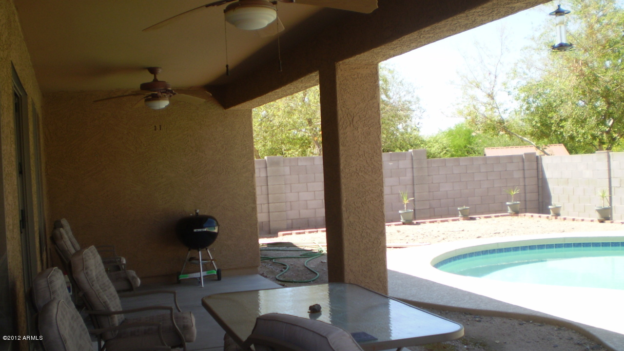 2538 West Maldonado Road Phoenix, AZ 85041 - Photo 12 of 16 patio1