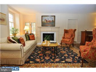810 Newtown Road Berwyn, PA 19312 - Photo 3 of 12 Living Room