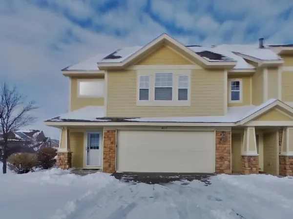 $2,169 | 1627 Fox Hunt Way, Victoria, MN 55386