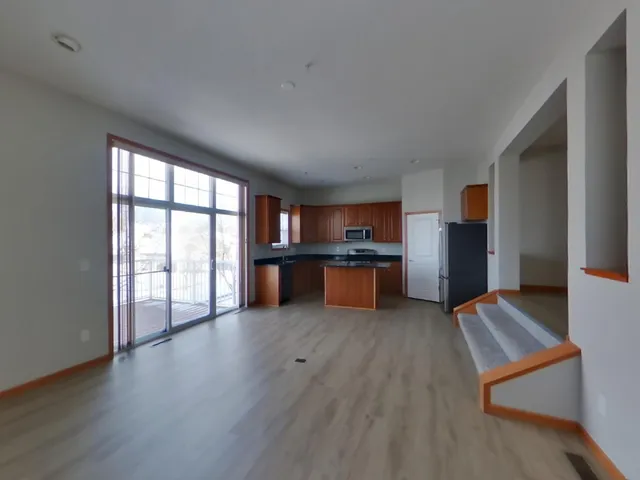 $2,699 | 1627 Fox Hunt Way, Victoria, MN 55386