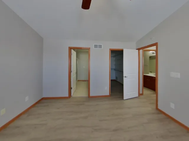 $2,699 | 1627 Fox Hunt Way, Victoria, MN 55386