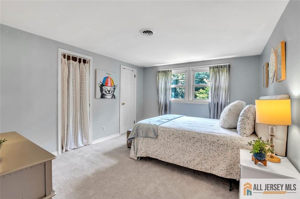 20 Ryan Road Cranbury, NJ 08512 - Photo 20 of 34 Gallery Image 20