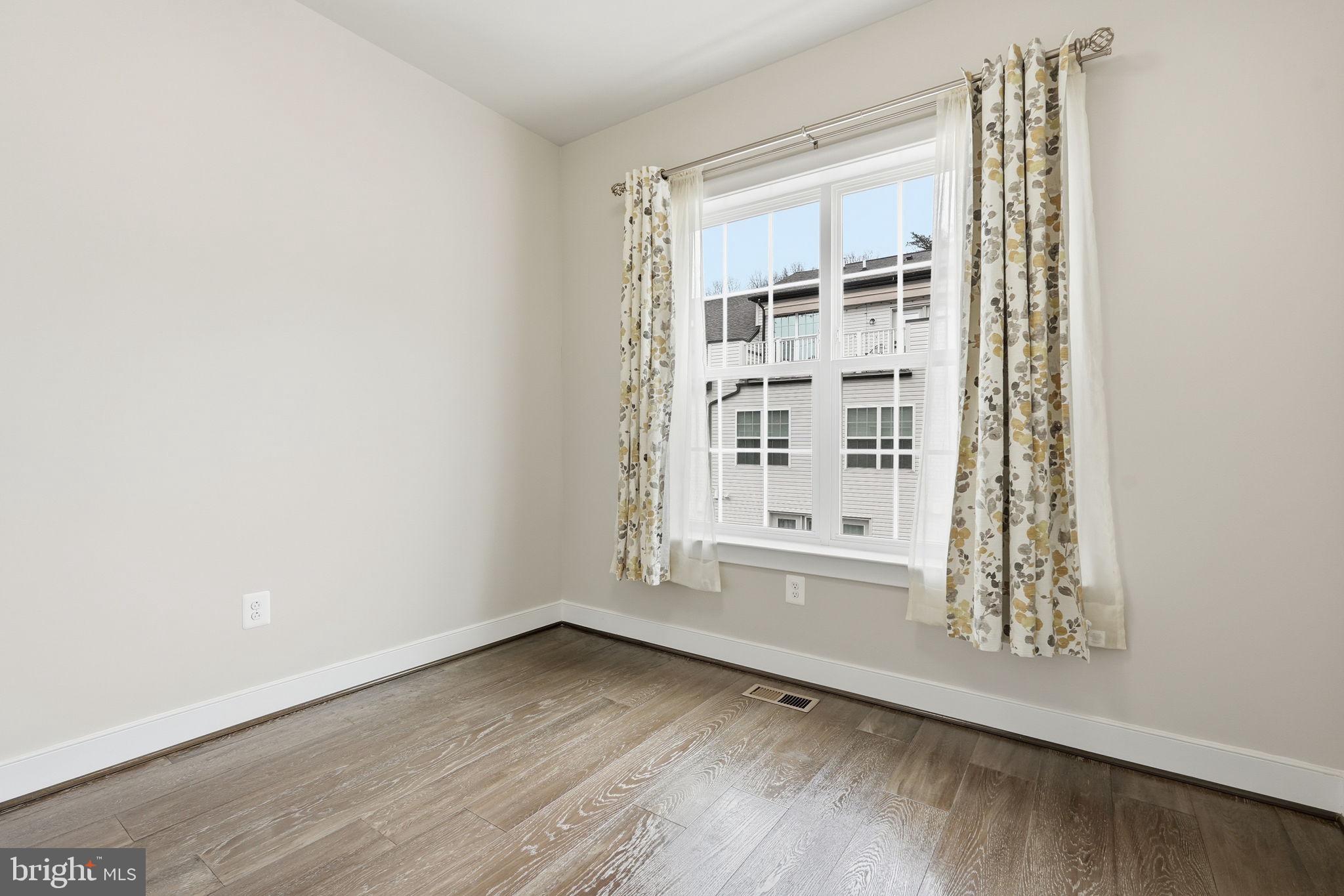 2511 Auden Drive Silver Spring, MD 20906 - Photo 25 of 43 3rd bedroom