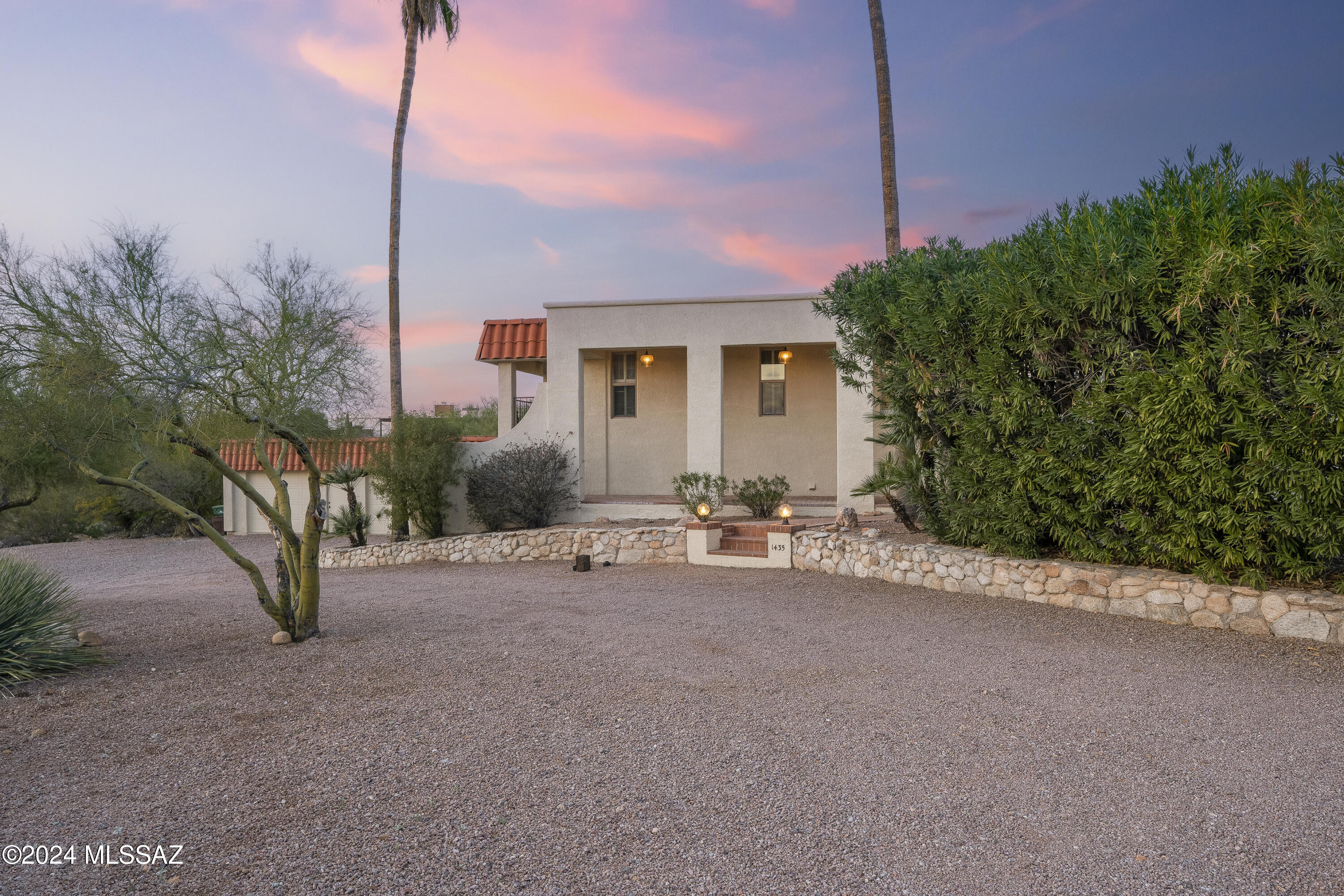 1435 East Indian Wells Road Tucson, AZ 85718 - Photo 4 of 49