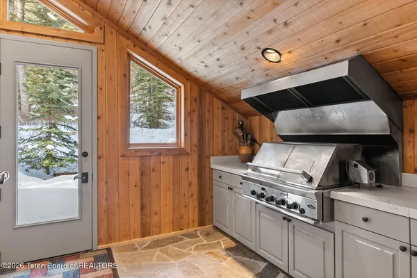 $11,950,000 | 3745 West Curtiss Drive, Teton Village, WY 83025