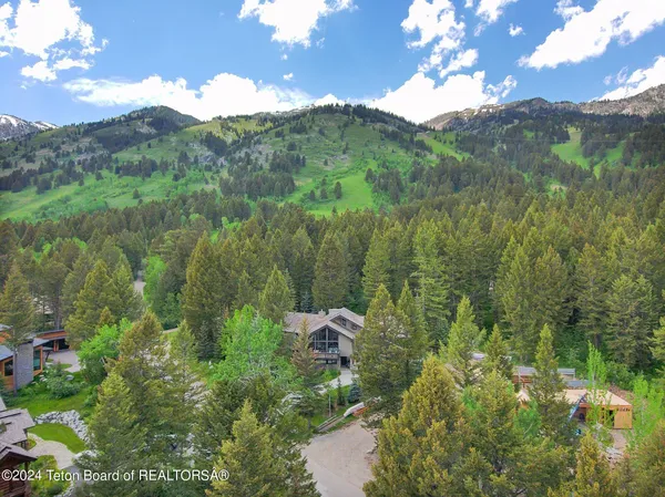 $11,950,000 | 3745 West Curtiss Drive, Teton Village, WY 83025
