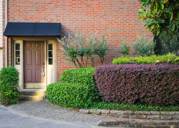 $2,900 | 3230 Cole Avenue, Unit 110, Dallas, TX 75204