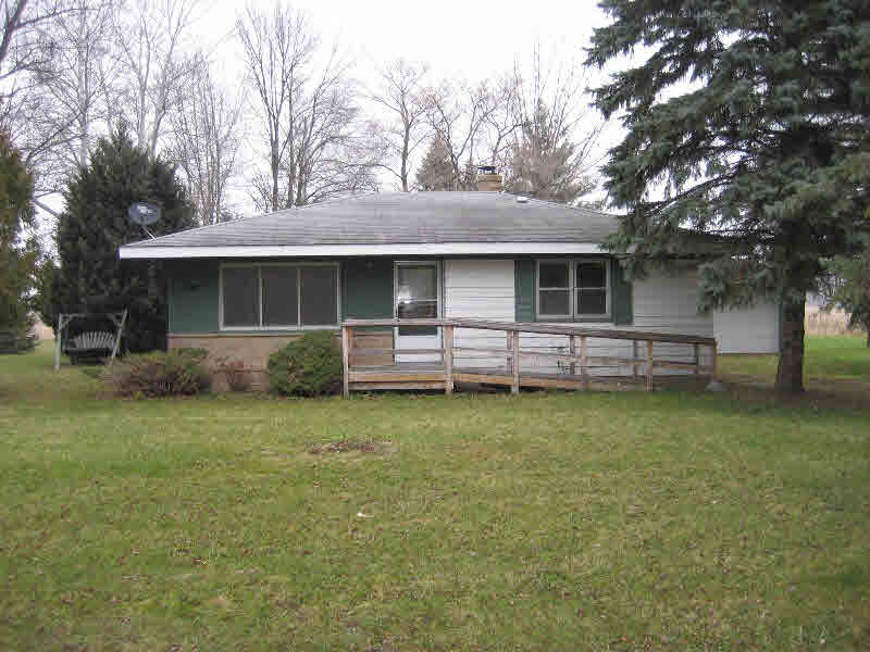 1611 East Anderson Road Linwood, MI 48634 - Photo 1 of 9