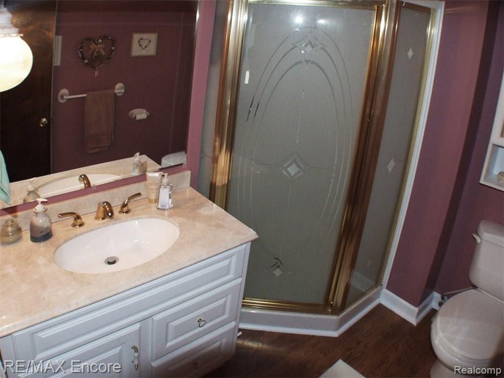9965 Bridge Lake Road Clarkston, MI 48348 - Photo 22 of 34 Main full bathroom with shower