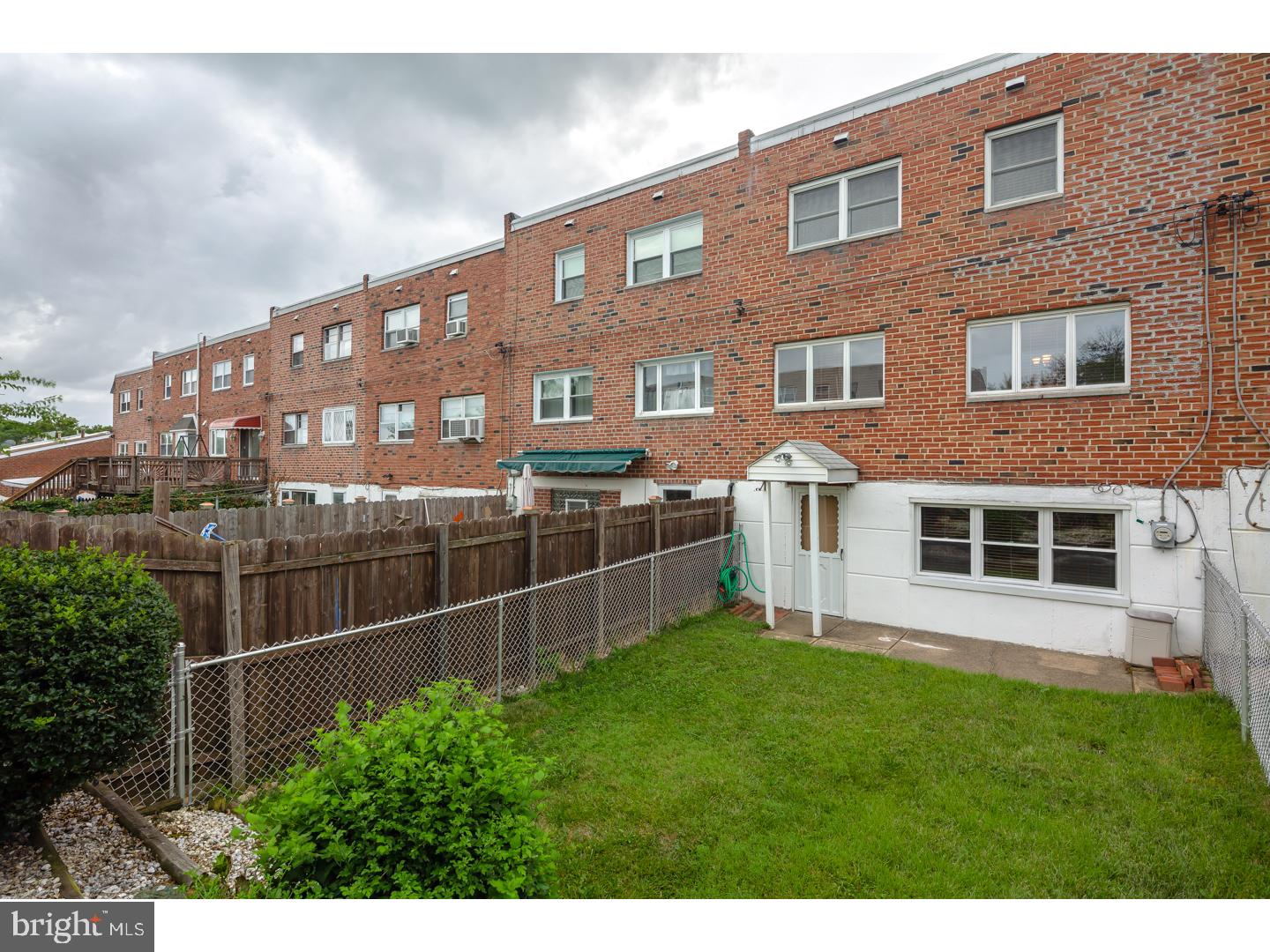 12033 Tyrone Road Philadelphia, PA 19154 - Photo 3 of 23