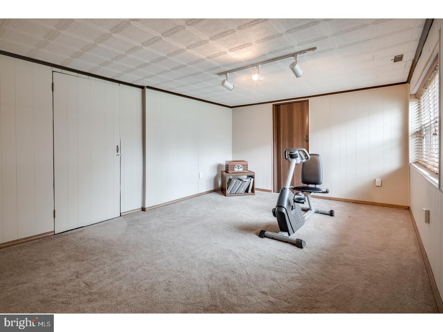 12033 Tyrone Road Philadelphia, PA 19154 - Photo 23 of 23