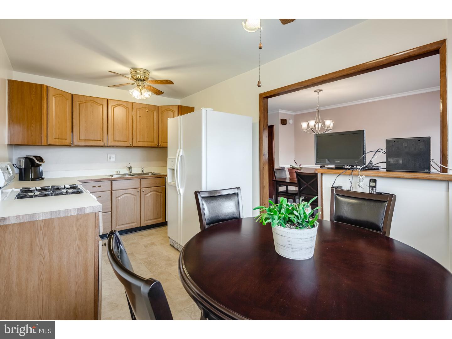 12033 Tyrone Road Philadelphia, PA 19154 - Photo 9 of 23