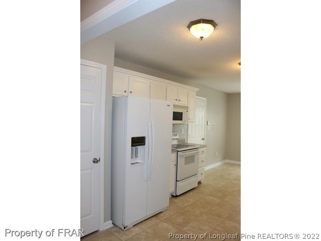 717 Bramblegate Road Hope Mills, NC 28348 - Photo 10 of 26 Gallery Image 10
