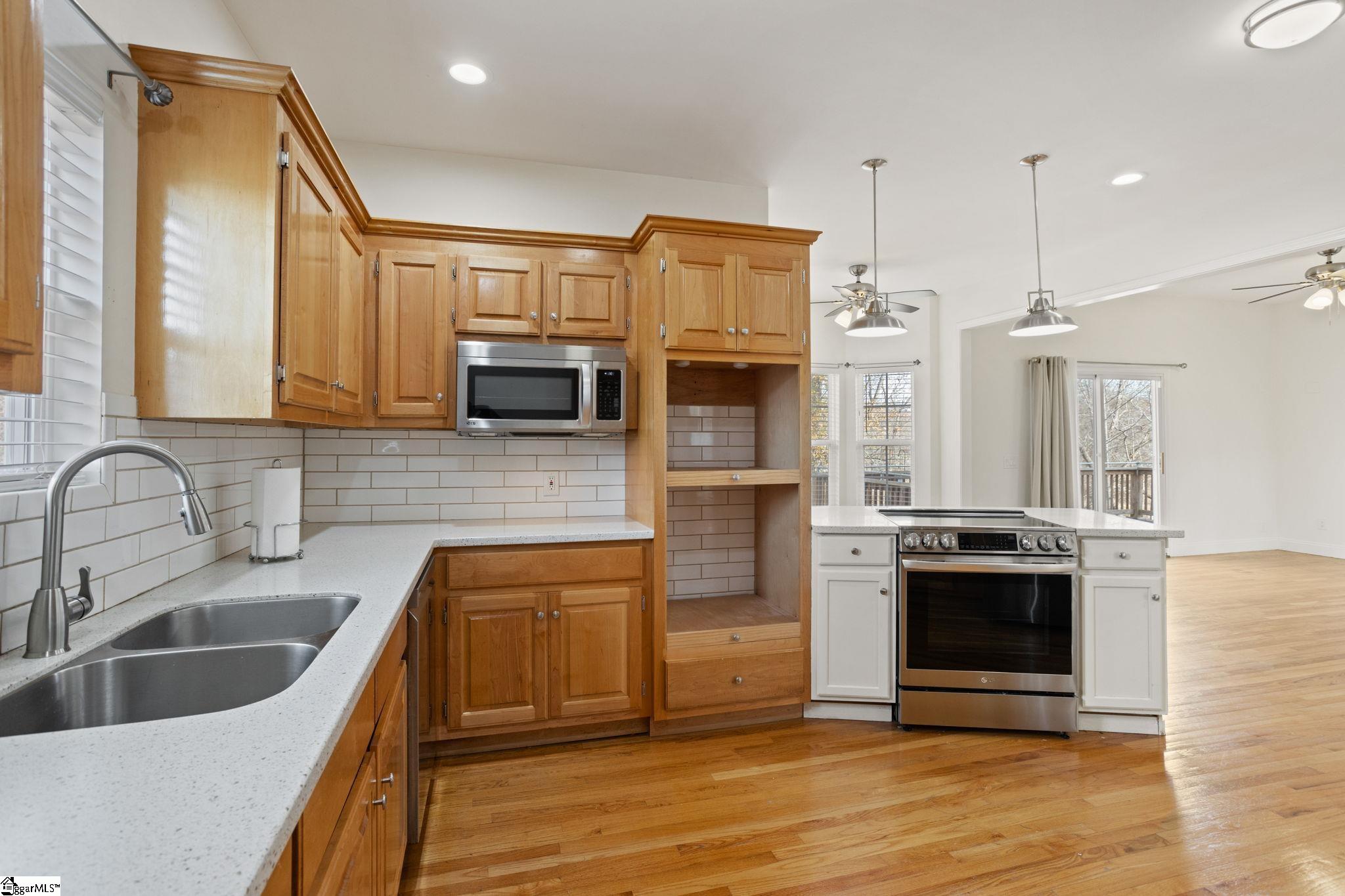 401 Woodson Road Piedmont, SC 29673 - Photo 10 of 46