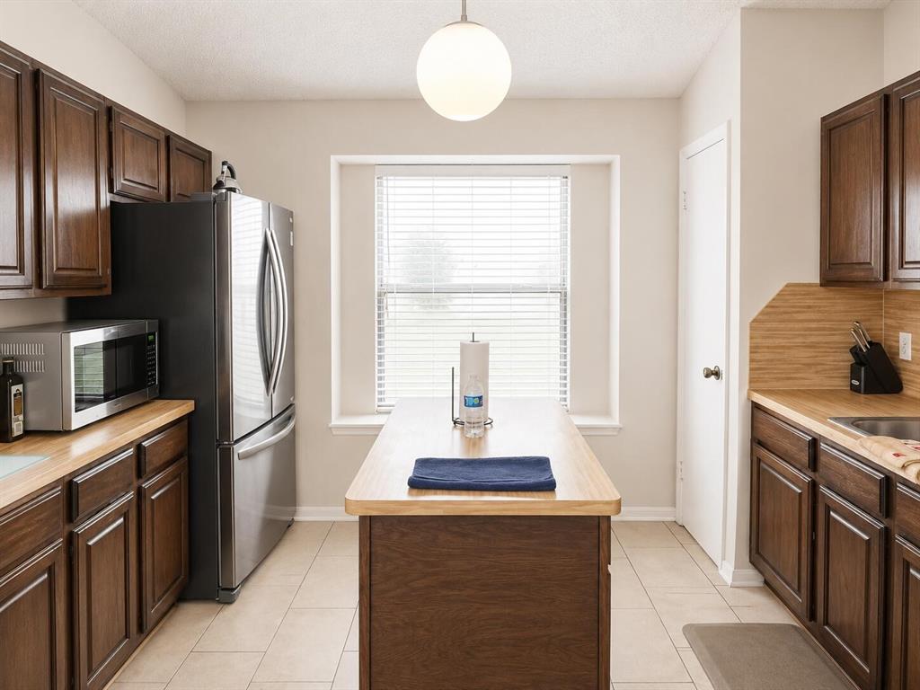 5505 Oak Brook Road Arlington, TX 76016 - Photo 6 of 40