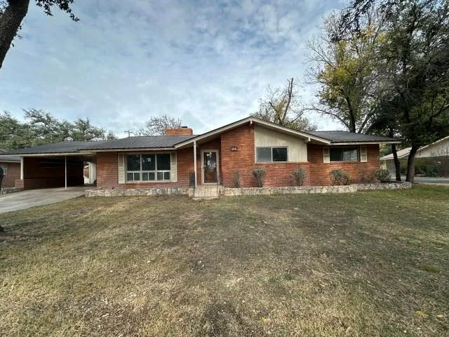 $184,900 | 107 Manor Street, Sonora, TX 76950