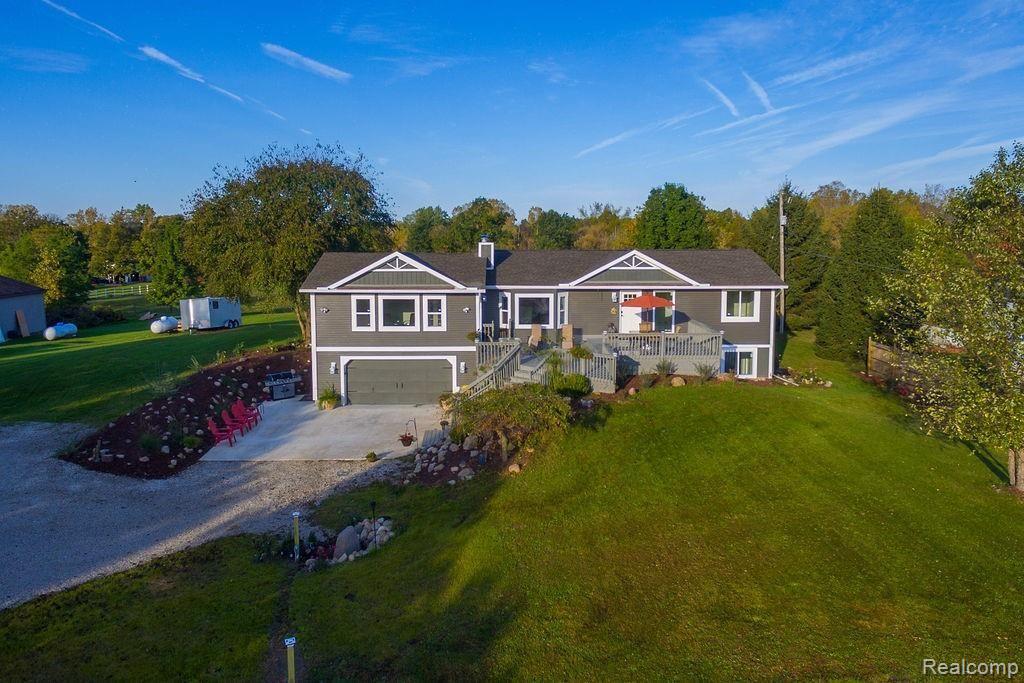 694 South Diamond Road Mason, MI 48854 - Photo 1 of 40 1.jpg