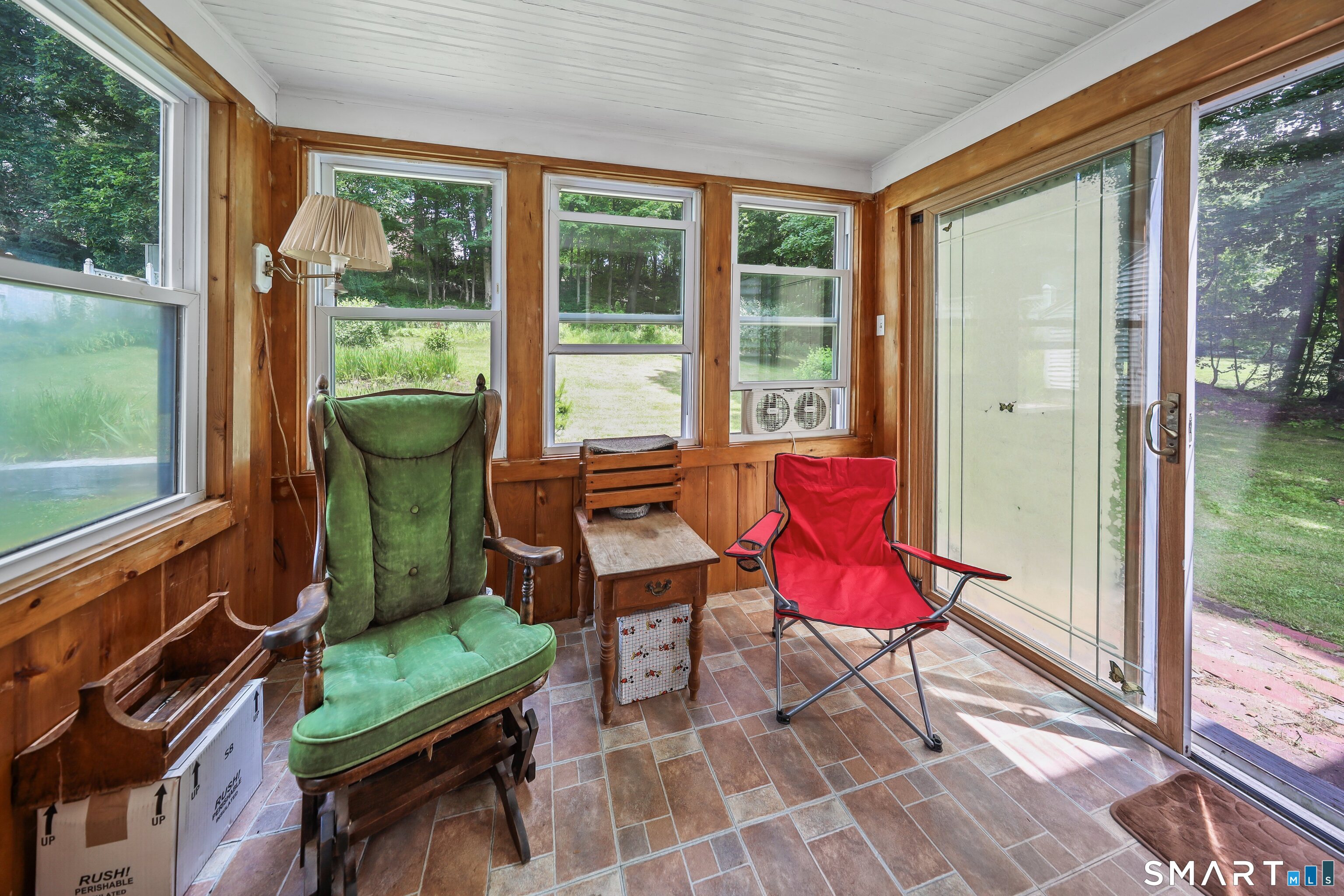 88 Tracy Street Thomaston, CT 06787 - Photo 4 of 31
