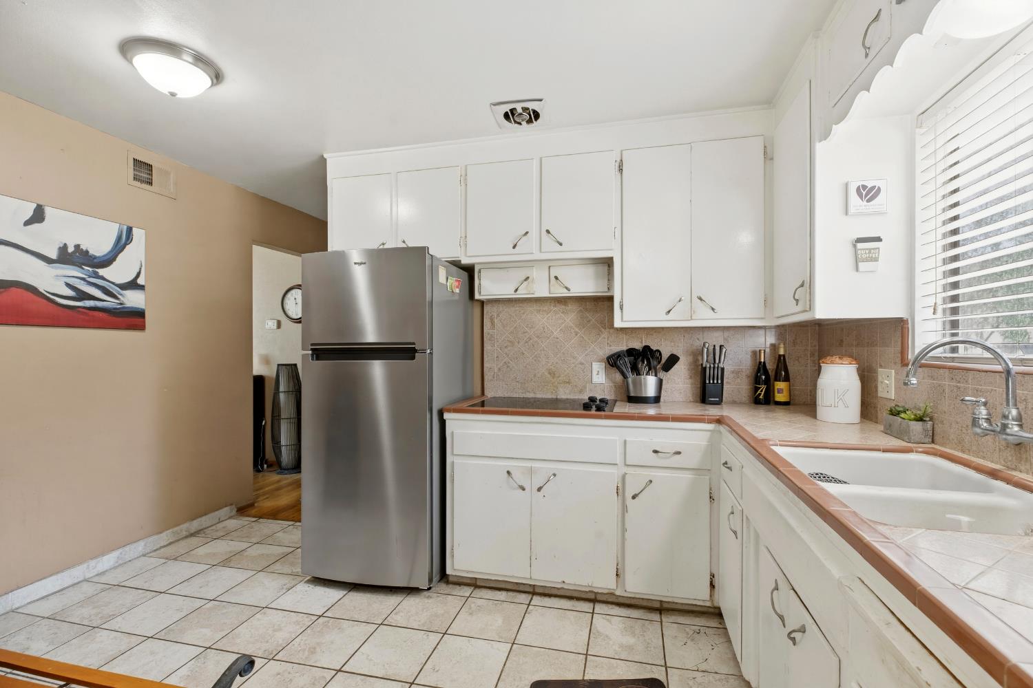 2206 Tully Road Modesto, CA 95350 - Photo 11 of 29 Gallery Image 11
